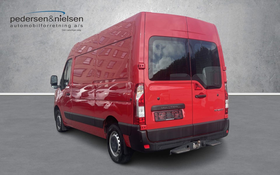 Renault Master IV T33 2,3 dCi 150 L2H2 Kassevogn