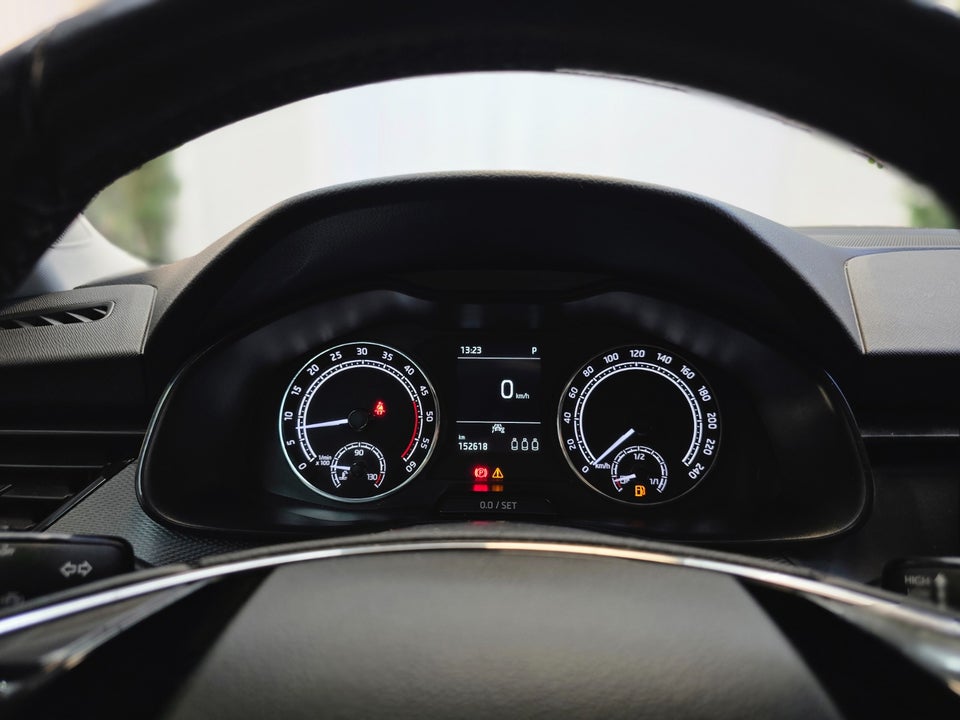 Skoda Kamiq 1,6 TDi 115 Ambition DSG 5d