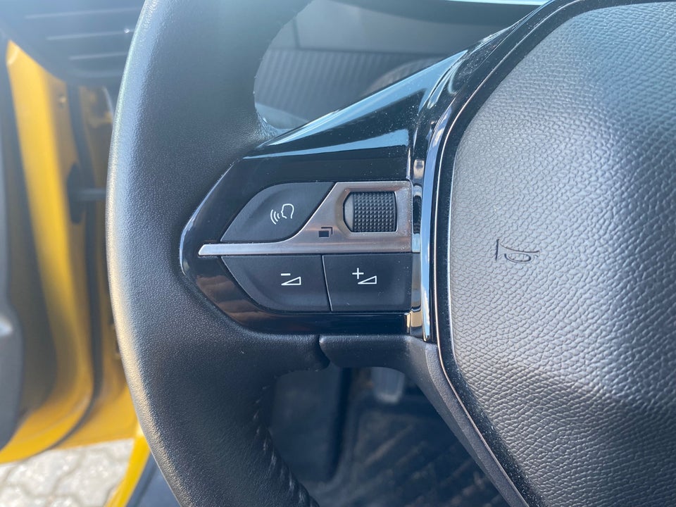 Peugeot 208 1,5 BlueHDi 100 Allure 5d