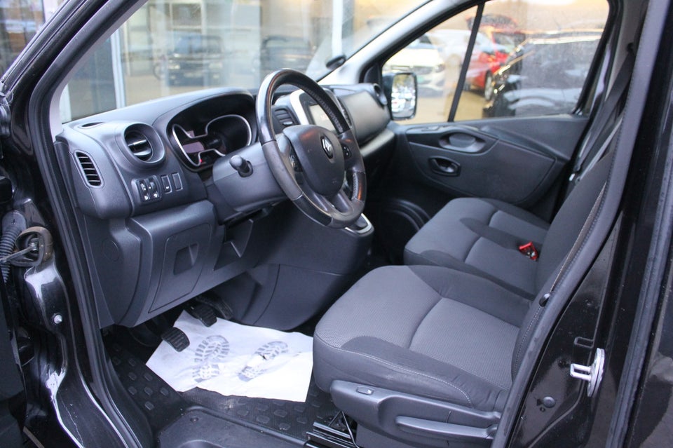 Renault Trafic T29 2,0 dCi 120 L2H1