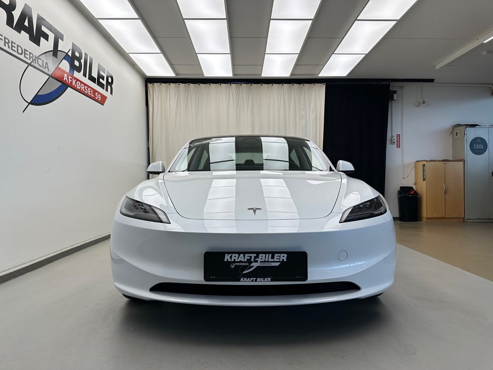 Tesla Model 3 RWD 4d