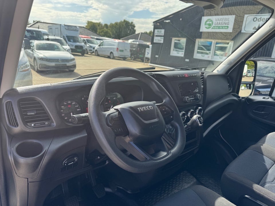 Iveco Daily 2,3 35S14 Alukasse m/lift