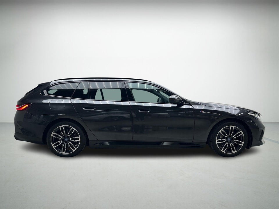 BMW i5 eDrive40 Touring M-Sport 5d