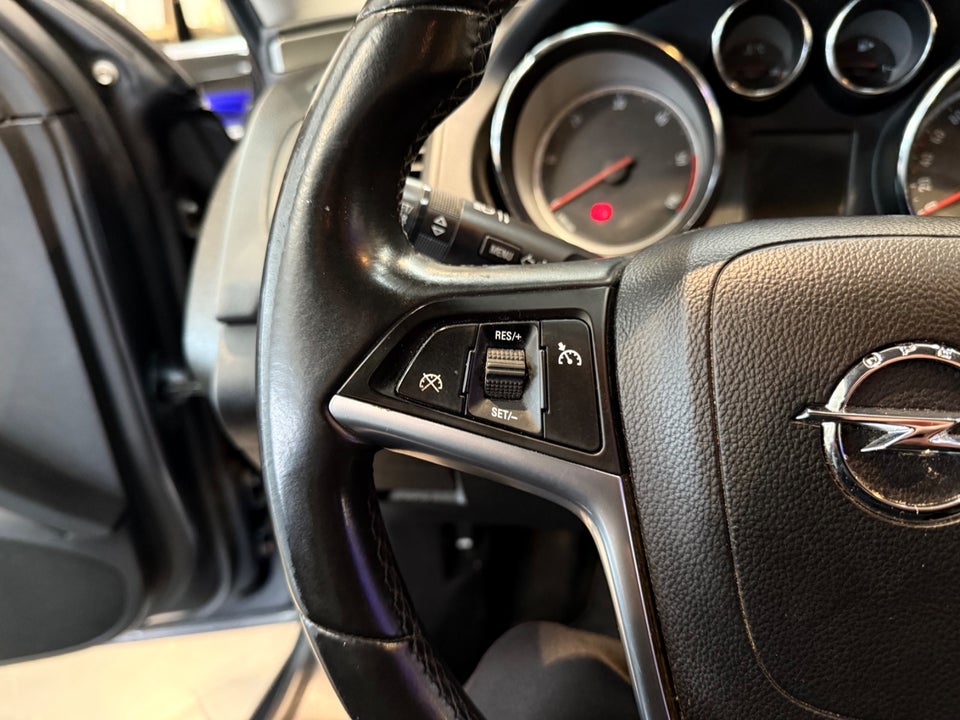 Opel Insignia 2,0 CDTi 130 Cosmo eco 4d