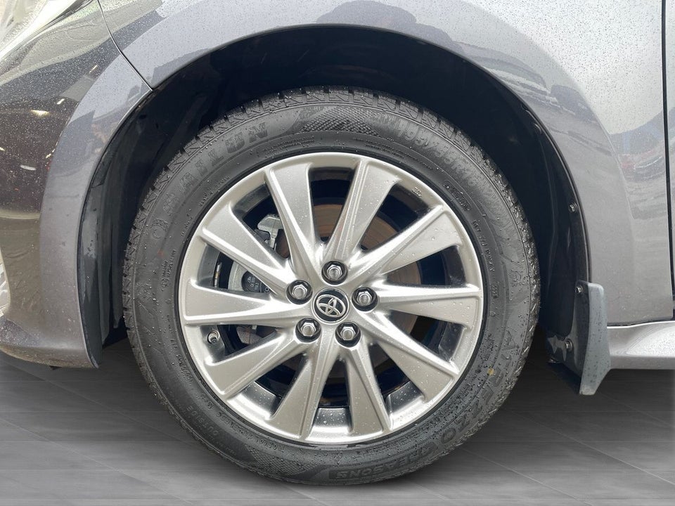 Toyota Yaris 1,5 Hybrid Style Technology e-CVT 5d