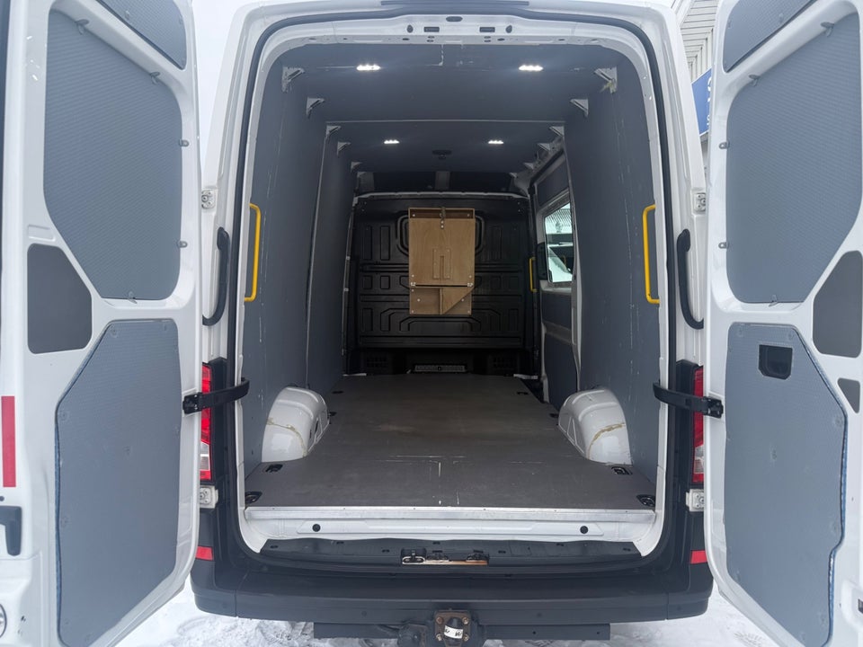 VW Crafter 35 2,0 TDi 177 Kassevogn L3H3 RWD