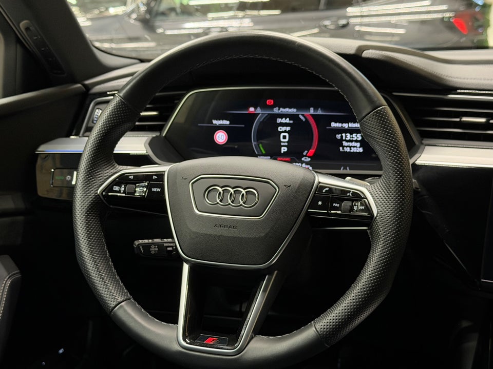 Audi e-tron 55 S-line quattro 5d