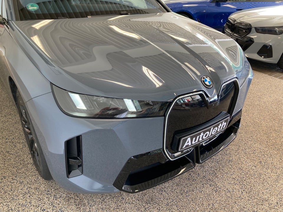 BMW iX xDrive60 M-Sport 5d