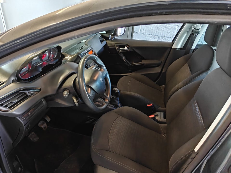Peugeot 208 1,0 VTi Access 5d