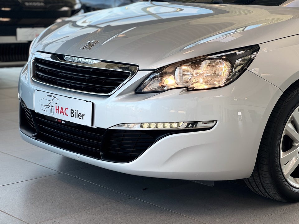 Peugeot 308 1,6 BlueHDi 120 Style SW 5d