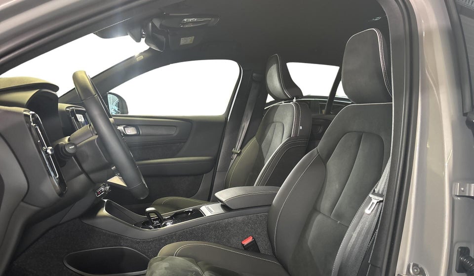 Volvo EX40 Extended Range Core 5d