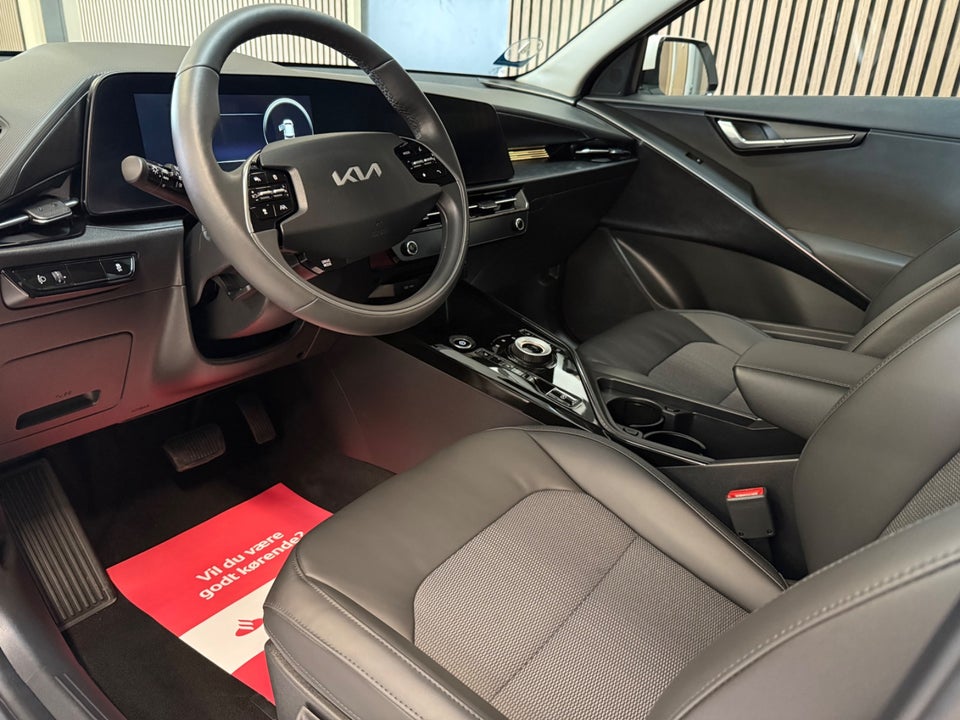 Kia Niro 64 EV Access Plus 5d