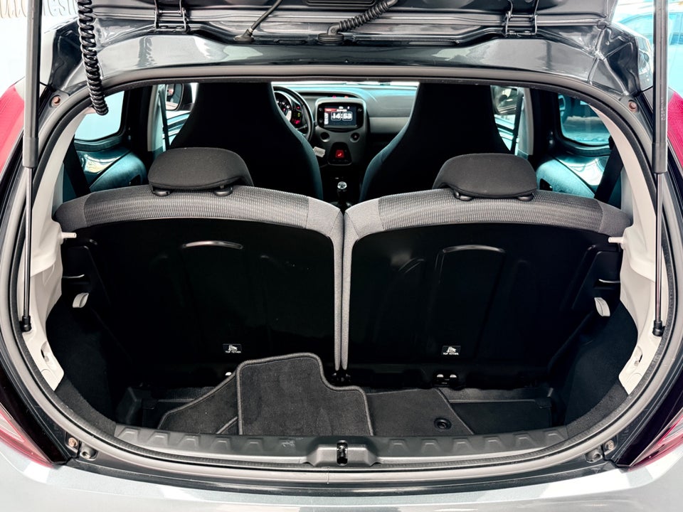 Toyota Aygo 1,0 VVT-i x-press 5d
