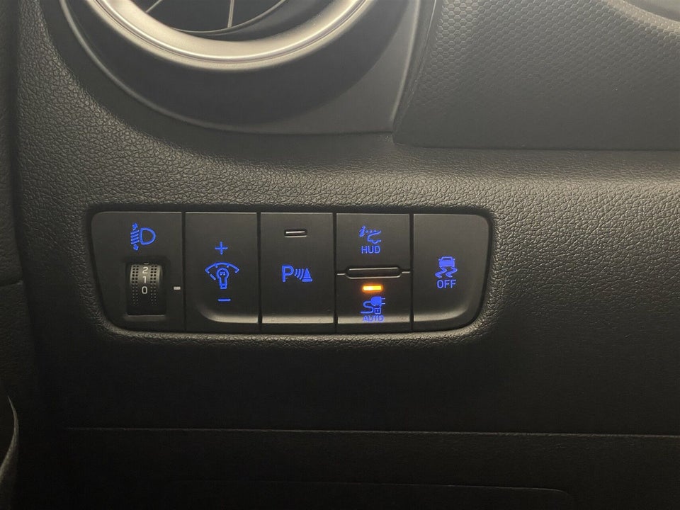 Hyundai Kona 64 EV Ultimate 5d