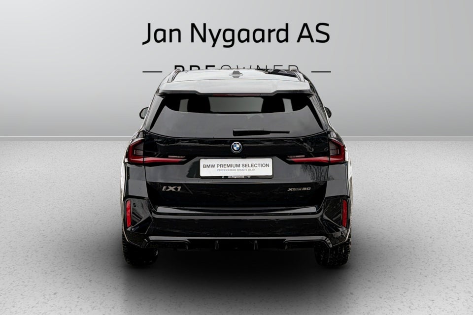 BMW iX1 xDrive30 Fully Charged M-Sport 5d