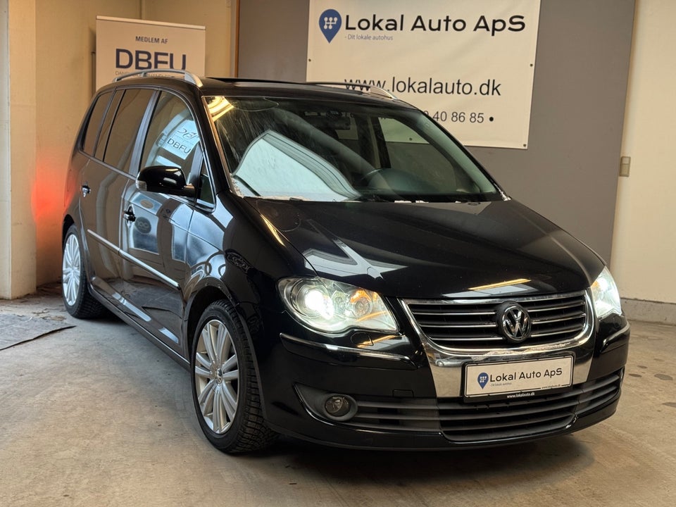 VW Touran 2,0 TDi 140 Highline 5d