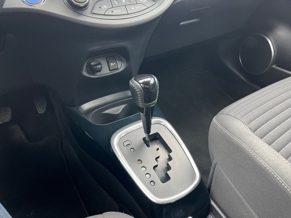 Toyota Yaris 1,5 Hybrid Spirit e-CVT 5d