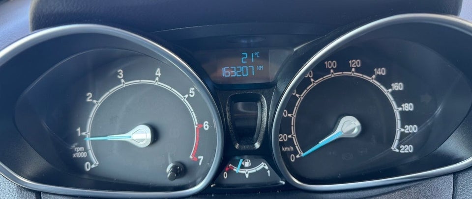 Ford B-MAX 1,0 SCTi 125 Titanium 5d