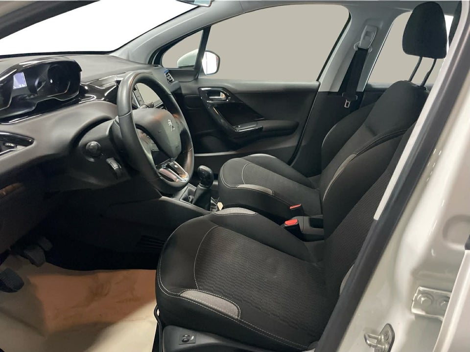 Peugeot 208 1,2 VTi 82 Active 5d