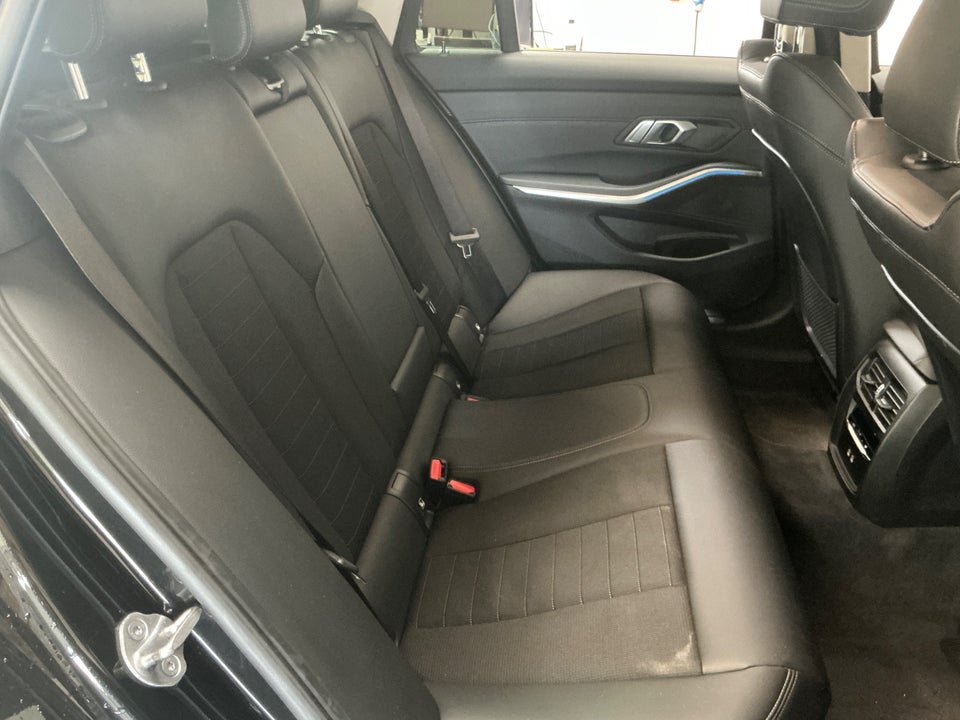 BMW 330e 2,0 Touring Sport Line aut. 5d