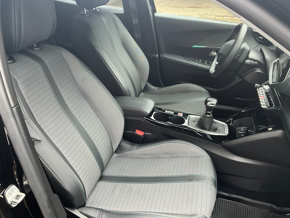 Peugeot 2008 1,2 PureTech 130 Platin Sport 5d