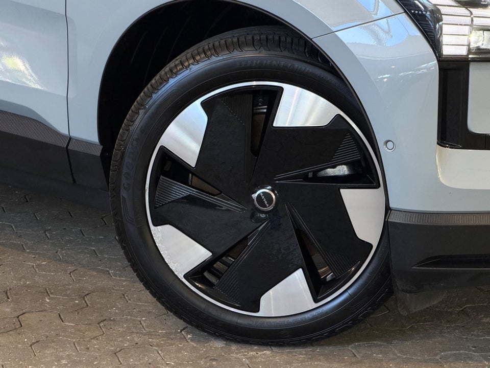 Volvo EX30 Twin Performance Ultra 5d