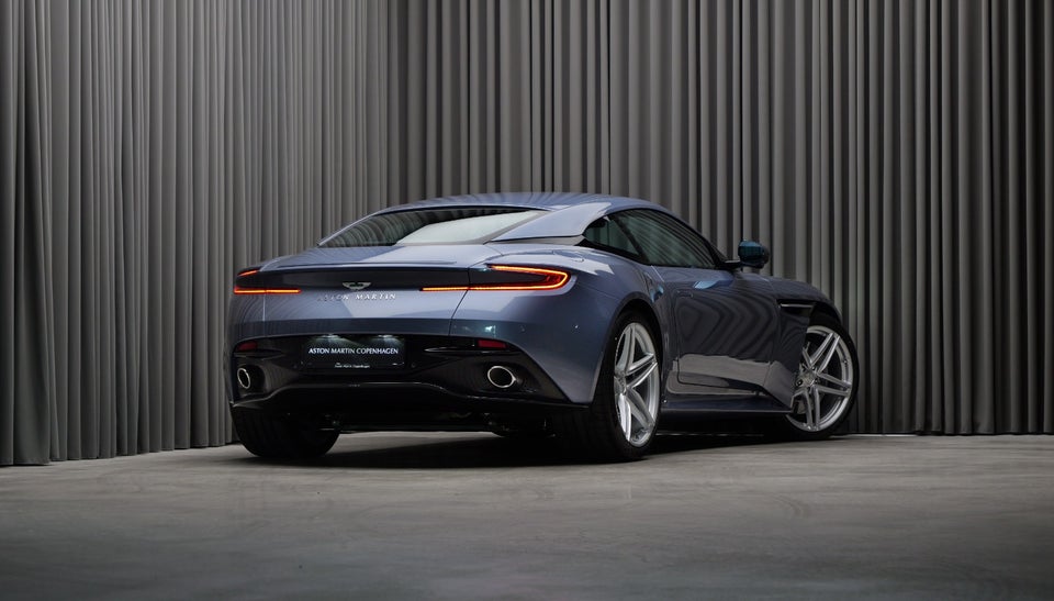 Aston Martin DB12 4,0 V8 aut. 2d