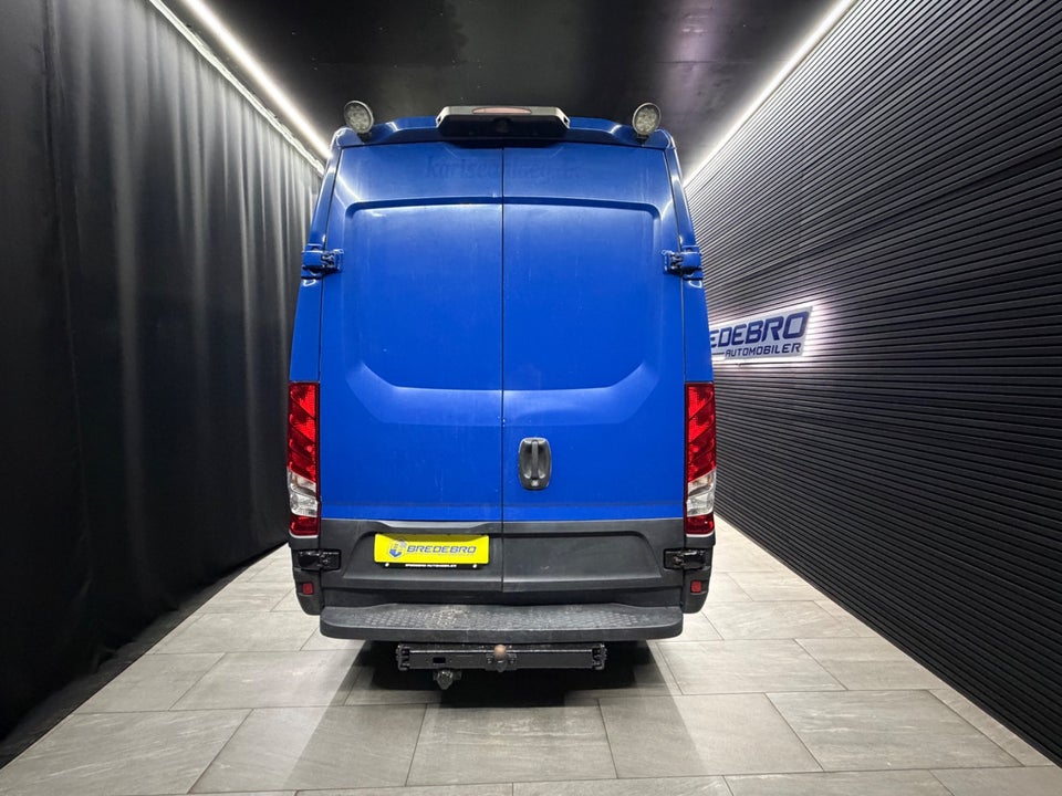 Iveco Daily 2,3 35S13 10,8m³ Van