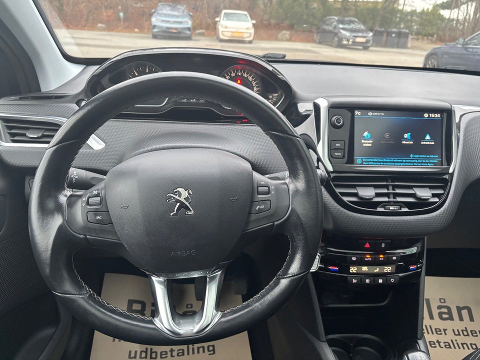 Peugeot 208 1,6 BlueHDi 100 Desire Sky 5d