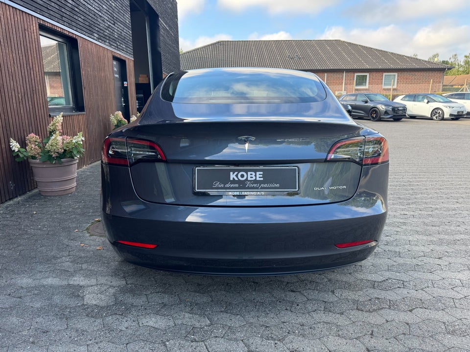 Tesla Model 3 Long Range AWD 4d