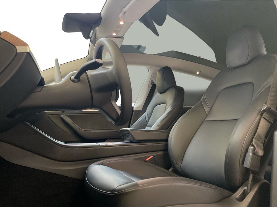 Tesla Model Y Long Range RWD 5d