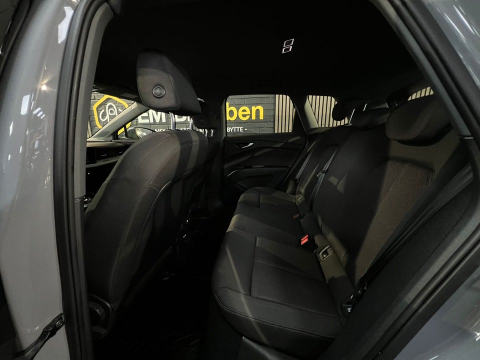 Audi Q4 e-tron 35 Advanced 5d