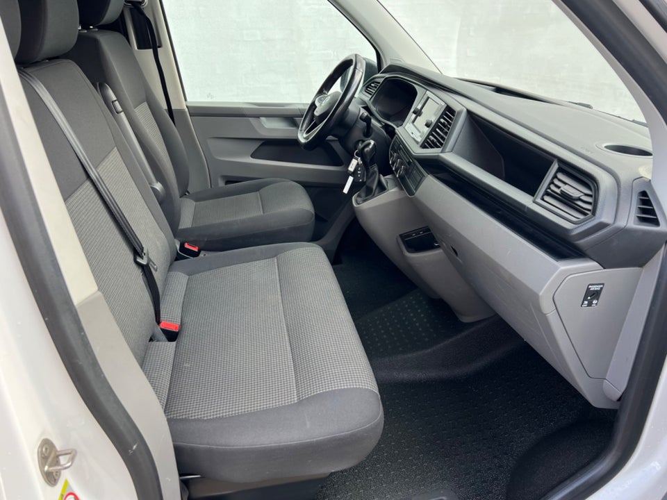 VW Transporter 2,0 TDi 150 Kassevogn DSG kort