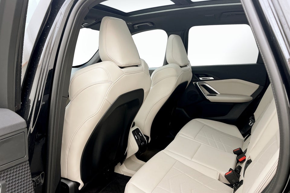 BMW iX1 eDrive20 M-Sport 5d