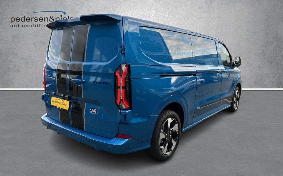 Ford E-Transit Custom 340L 64 Sport