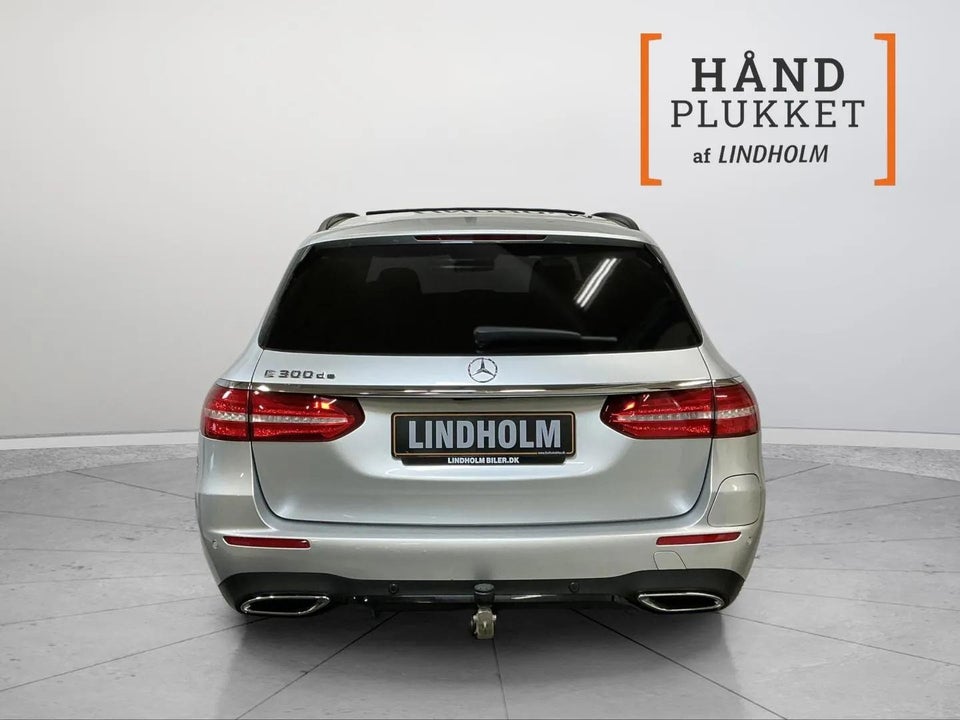 Mercedes E300 de 2,0 AMG Line stc. aut. 5d