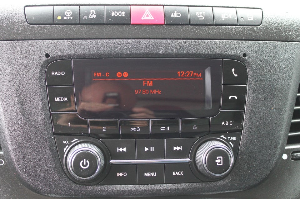 Iveco Daily 2,3 35S14 Alukasse m/lift