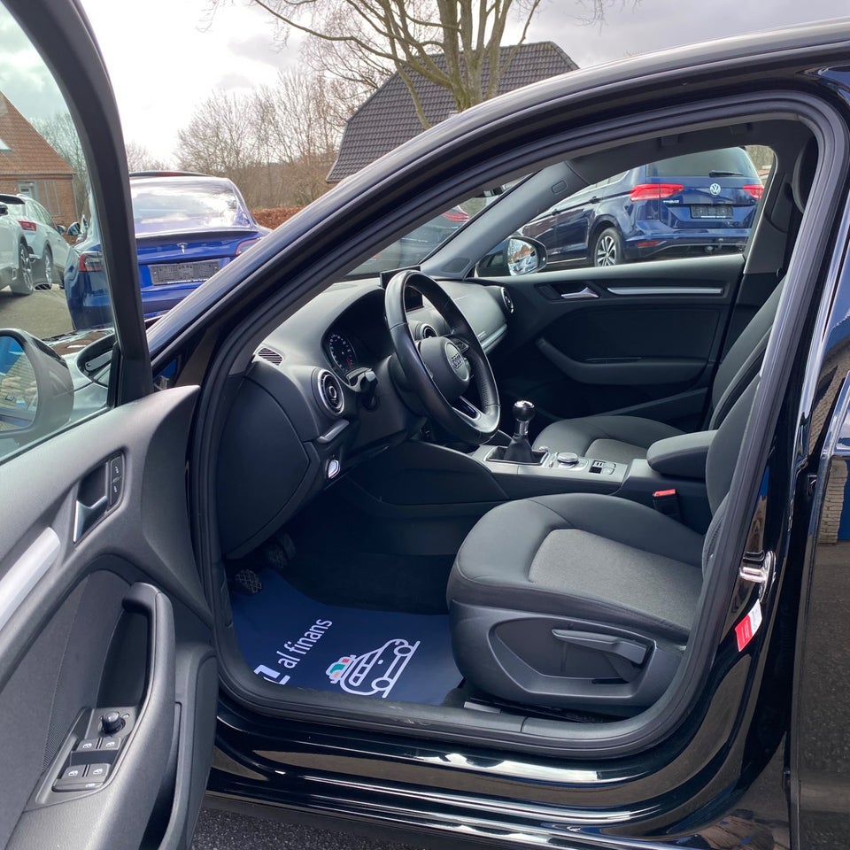 Audi A3 1,6 TDi 110 Sportback 5d