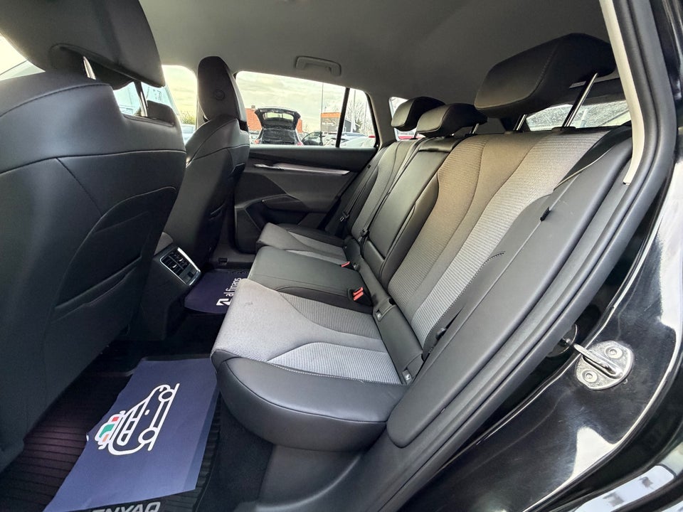 Skoda Enyaq 80 iV Loft 5d