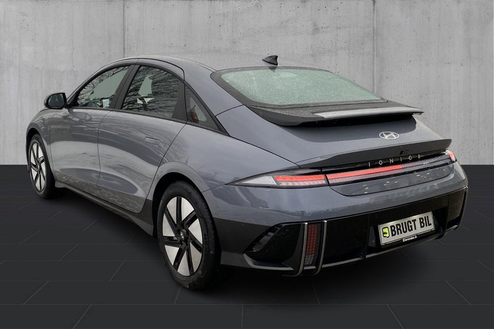 Hyundai Ioniq 6 77 Essential 4d