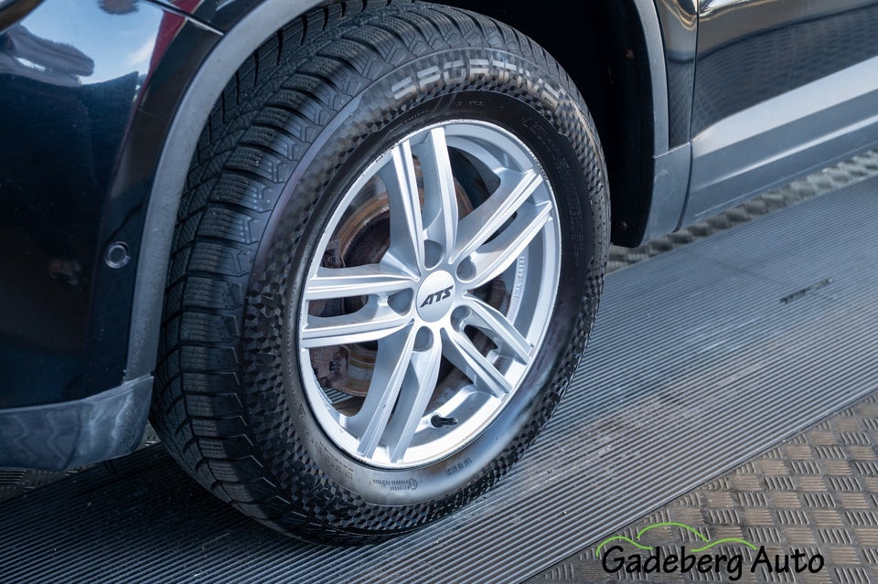 VW Tiguan 2,0 TDi 140 Sport & Style Tiptr. 4Motion 5d