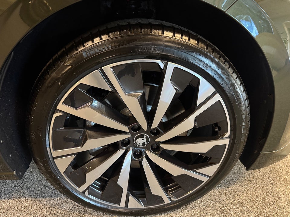 Skoda Enyaq 85x iV Sportline 5d