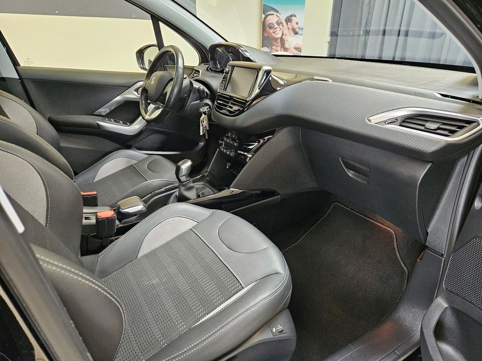 Peugeot 2008 1,5 BlueHDi 100 Prestige Sky 5d