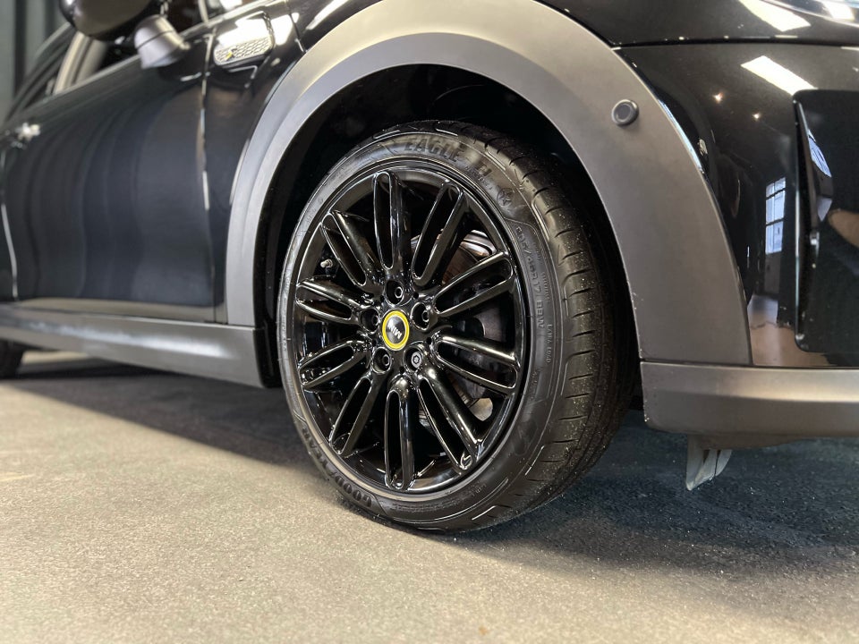 MINI Cooper SE Yours Trim 3d