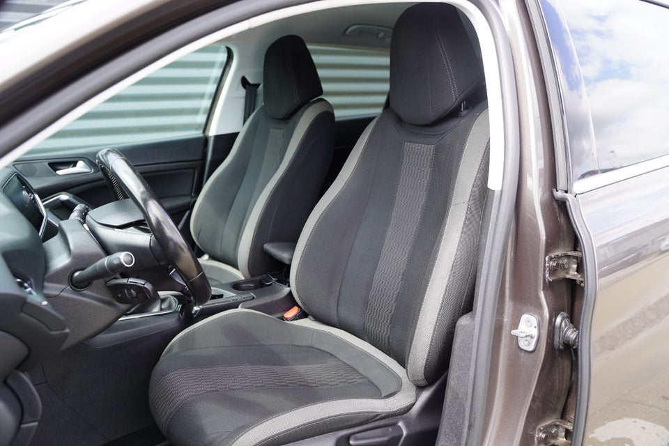 Peugeot 308 1,6 BlueHDi 120 Allure 5d