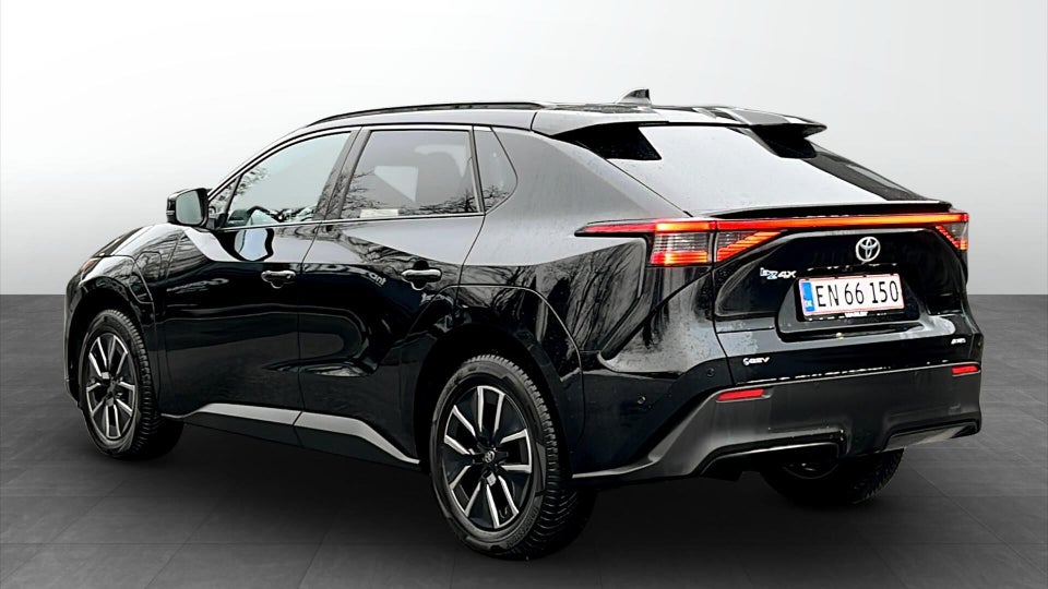 Toyota bZ4X 73 Executive AWD 5d