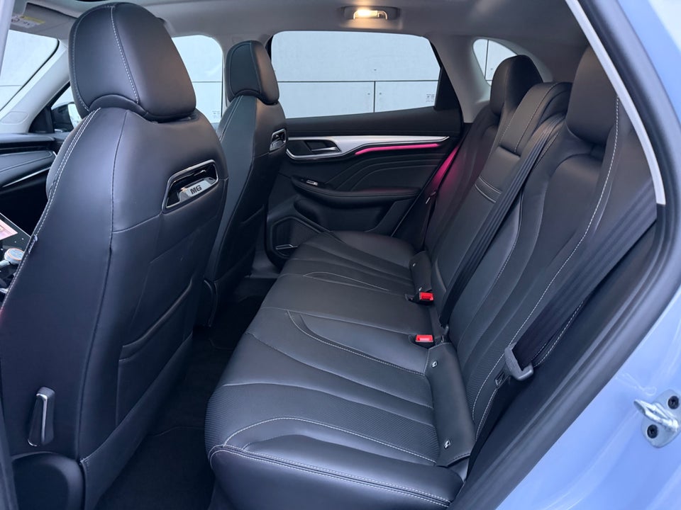 MG Marvel R Luxury 5d