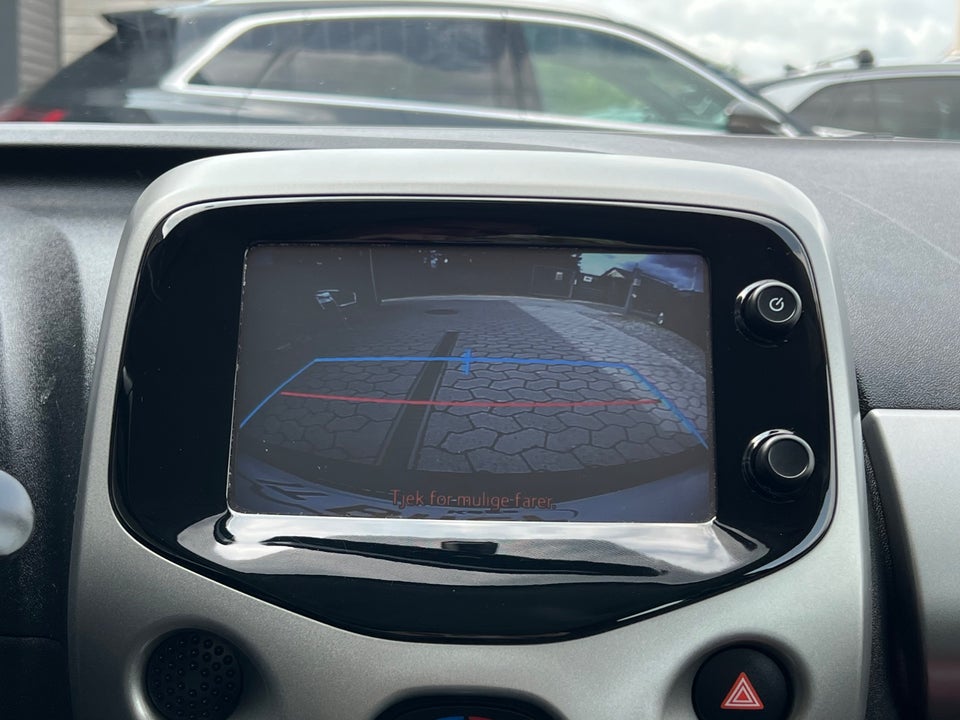 Toyota Aygo 1,0 VVT-i x-play x-shift 5d
