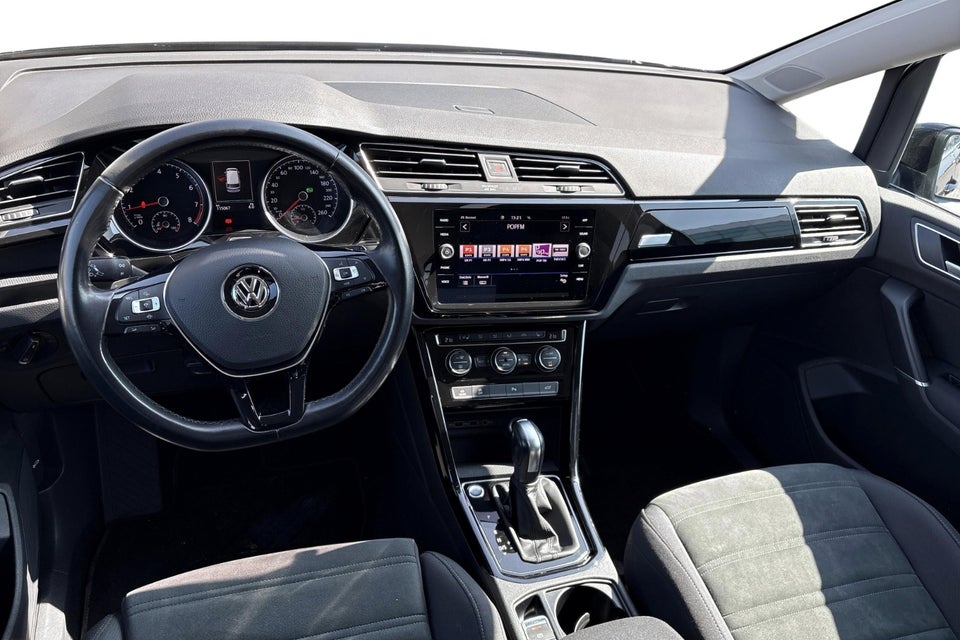 VW Touran 1,5 TSi 150 Highline Family DSG 7prs 5d