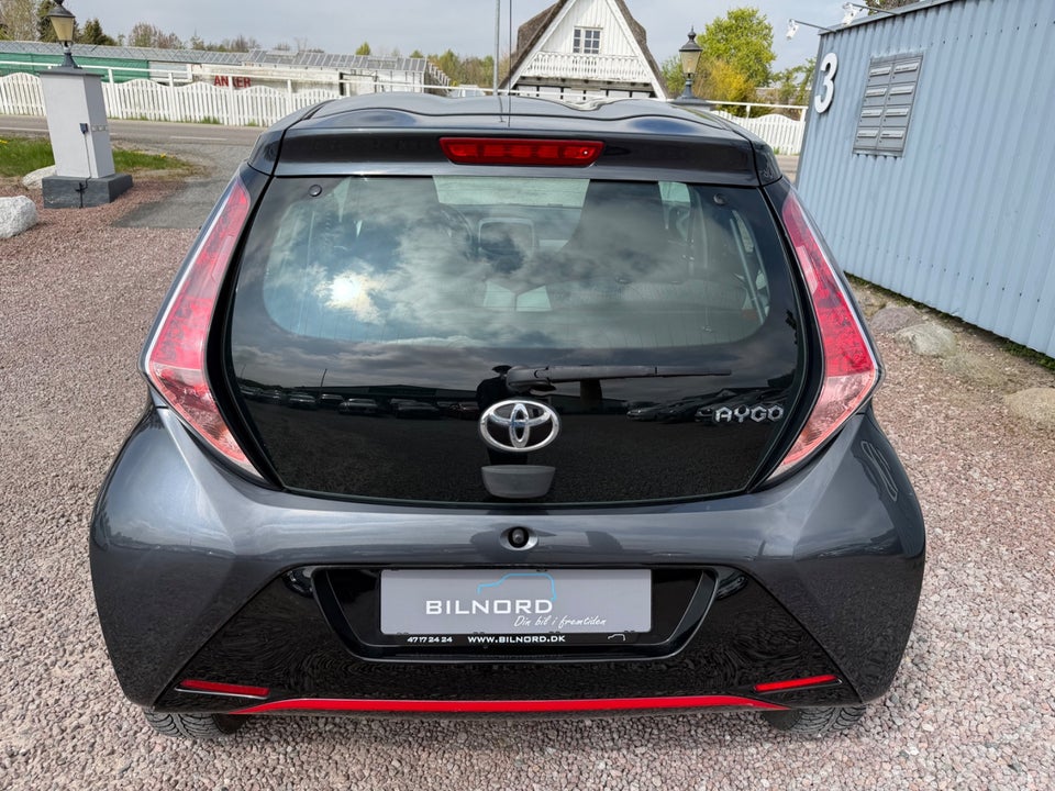Toyota Aygo 1,0 VVT-i x-play x-touch 5d